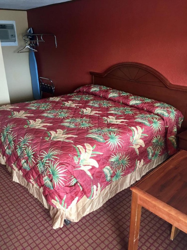 DeQueen Courtyard Inn image 13